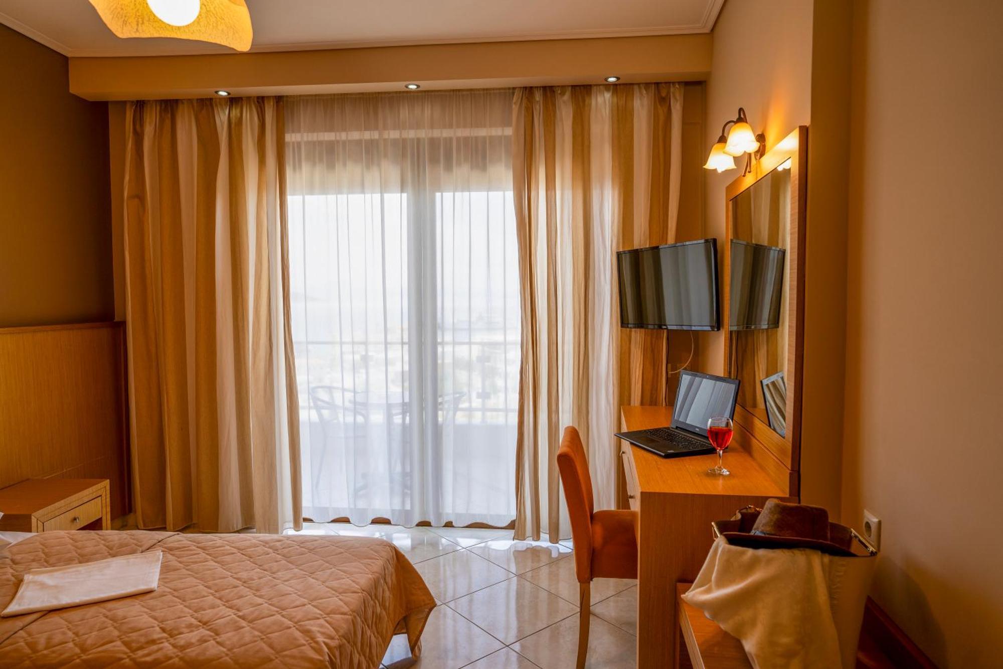Evia Hotel & Suites Marmari  Exterior photo